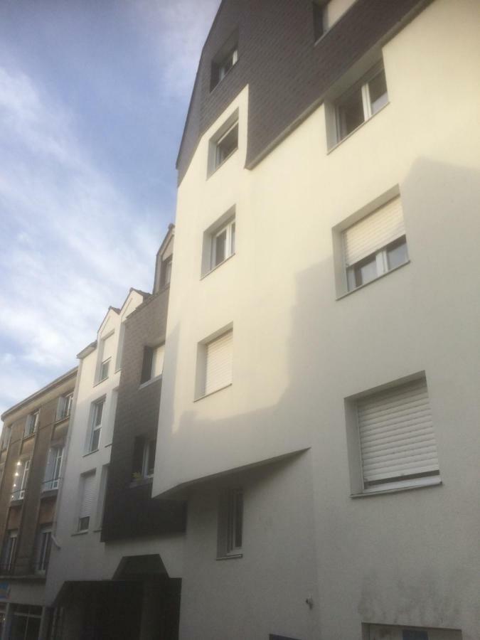 T2 Parking A Reserver Wi-Fi 10' A Pied Du Port Vannes Kültér fotó